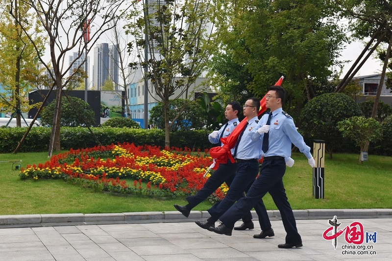 成都天府新区税务局举行庆祝新中国成立72周年升国旗仪式