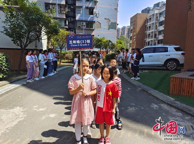 南充市石油南路小学：校园常规 从点滴做起