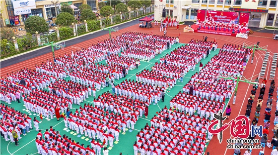 綿陽市勝利街小學舉行慶祝中國少年先鋒隊建隊72週年暨新隊員入隊儀式