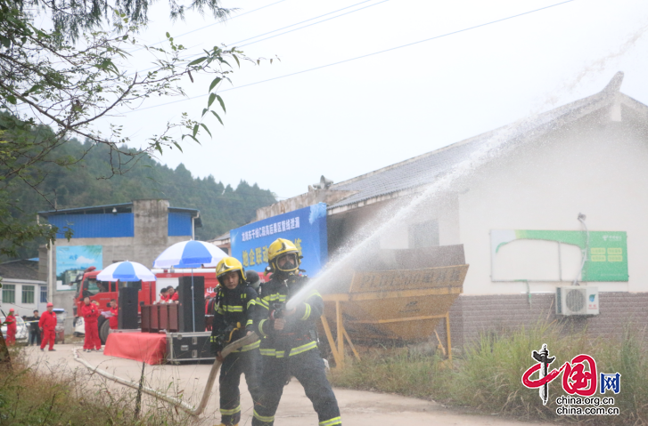 川中油气矿开展龙岗气田东干线高后果区管线泄漏地企联动应急演练