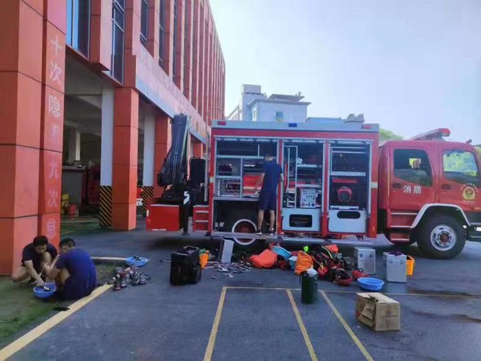 蓬溪县蓬宝路消防救援站组织开展车场日活动