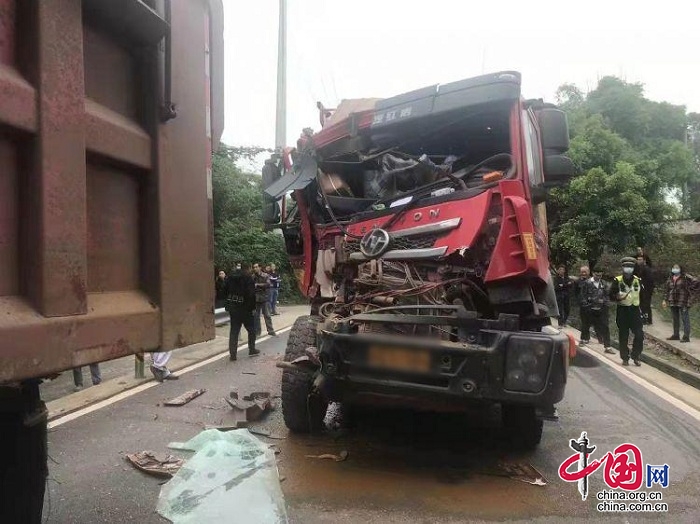 同一路段兩追尾 安全距離要牢記