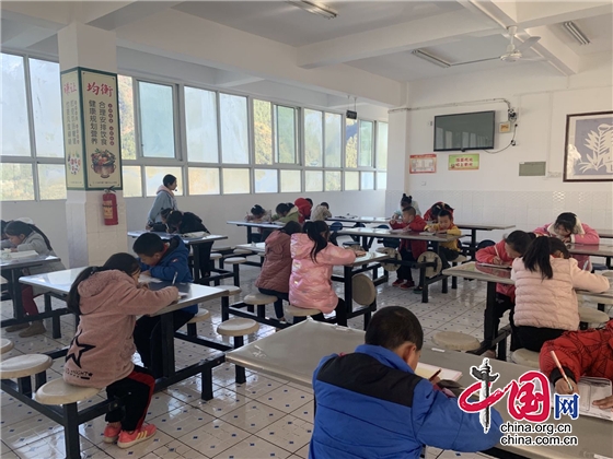 綿陽江油市雁門小學舉行“寫好中國字，做好中國人”漢字書寫大賽