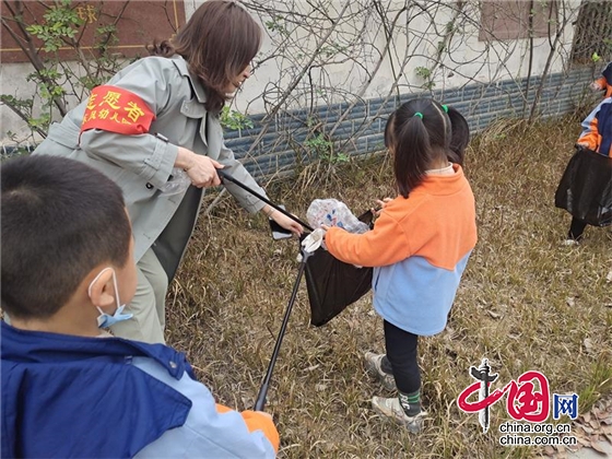 綿陽市東風幼兒園開展“同住一座城，共建一個家”省級文明城市創建系列活動