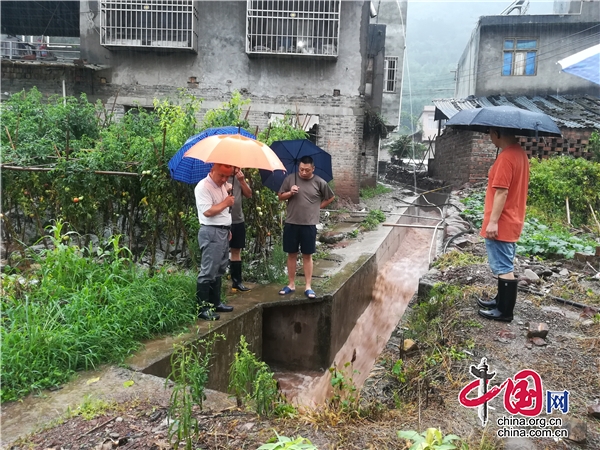 俯下身子聽“民聲”，民生項目得“民心”