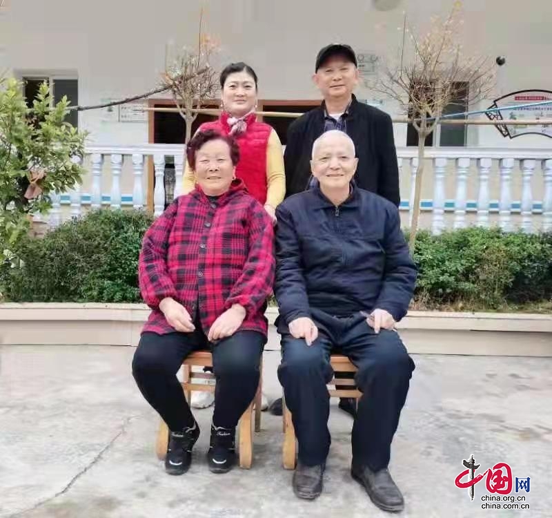 一份初心、两代传承——记西充县老党员赵凤林和她的敬老之家
