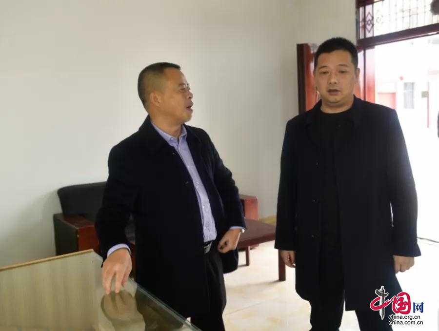 蓬安县检察院代理检察长王能钊到银汉镇调研指导工作