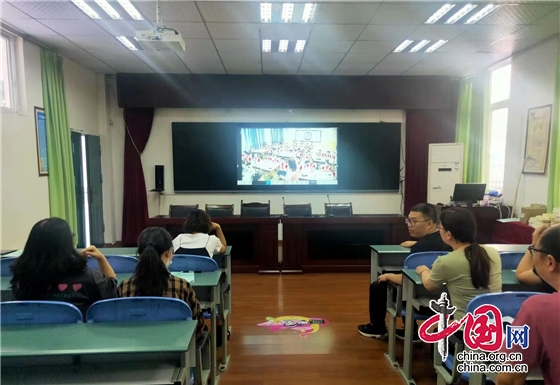 綿陽江油市文化街小學開展數學組教研活動