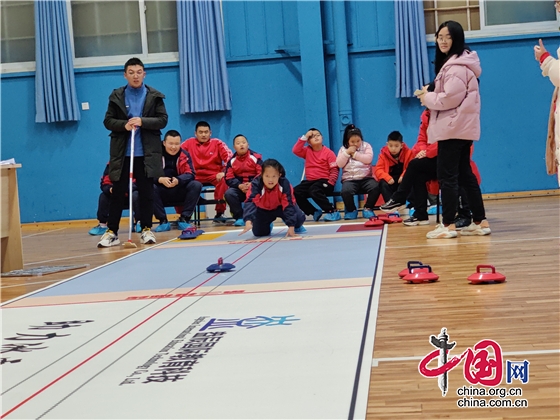 鹽亭代表隊參加綿陽市首屆特奧項目培訓暨校園聯賽活動取得優異成績