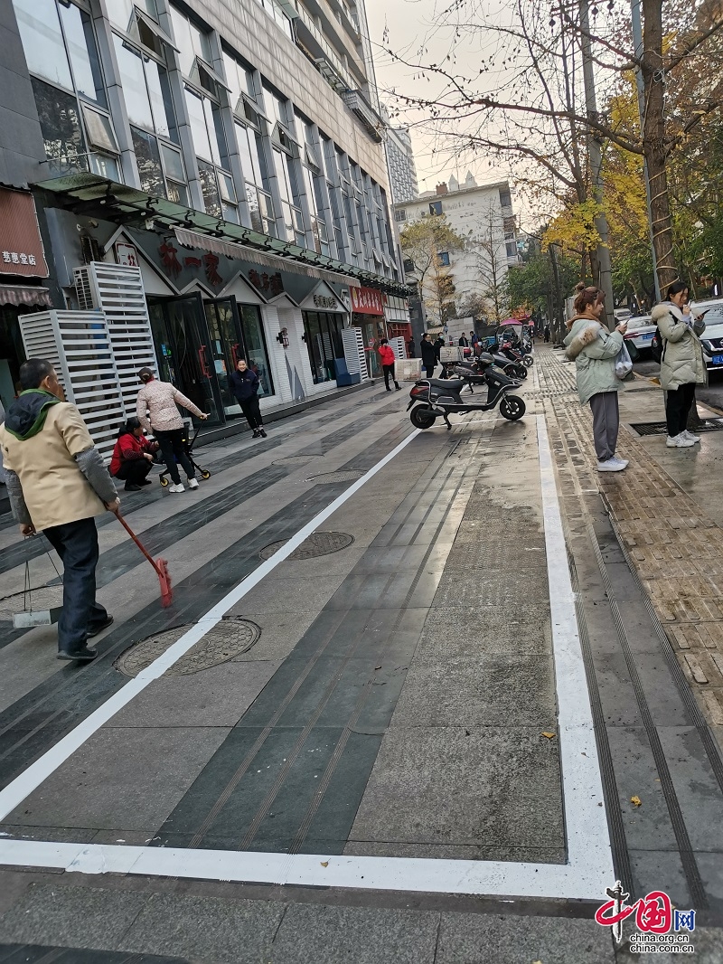 助力文明典範城市創建 錦江區書院街街道持續規範共用單車停放秩序