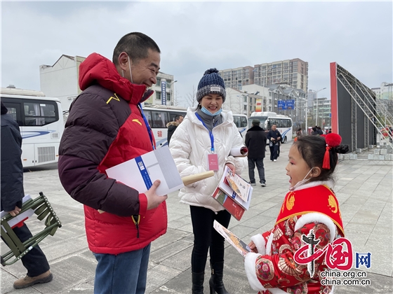 文昌二幼非遺糖畫課程在綿陽市“全民終身學習活動周”精彩亮相