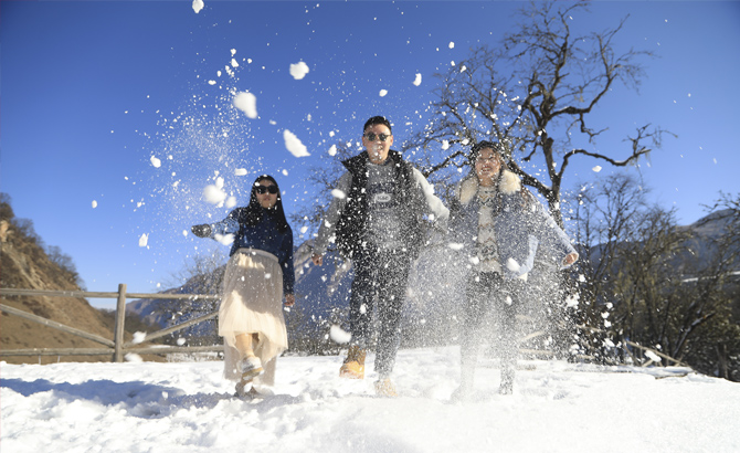 雪后初霁，四川茂县九鼎山美若仙境