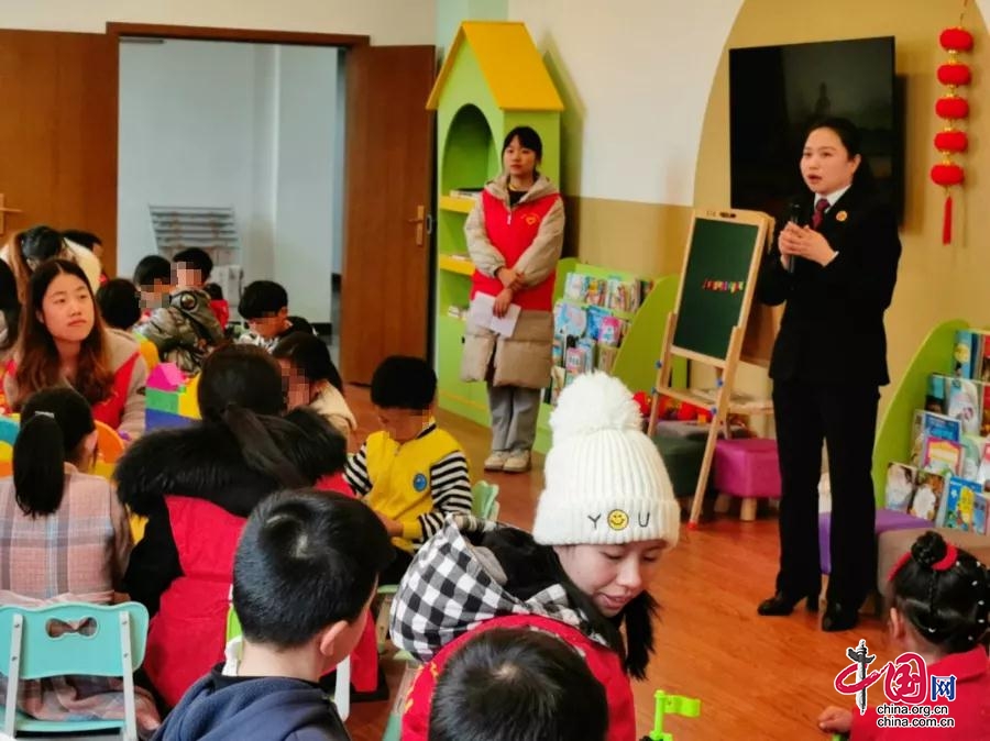 蓬安县检察院送法到家 让孩子们健康成长 