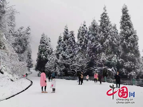 新春雪景美如畫 成都彭州文旅喜迎“開門紅” 
