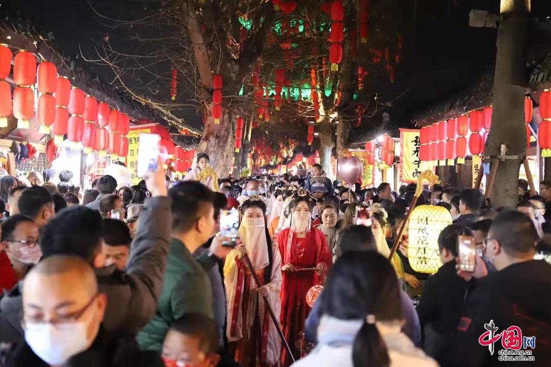 四川南充：虎年春節文旅市場紅紅火火