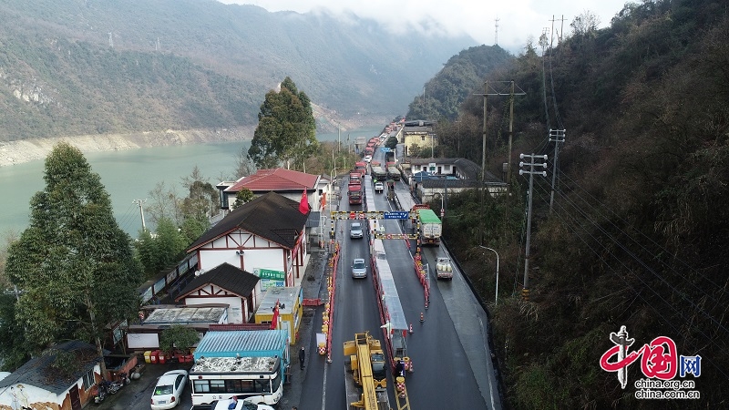 汶川：严守“疫”线卡点 守好阿坝州南大门