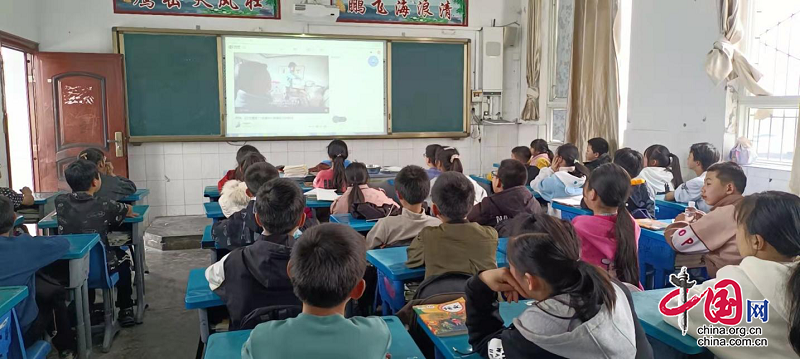 井研縣千佛小學開展消防安全進校園活動