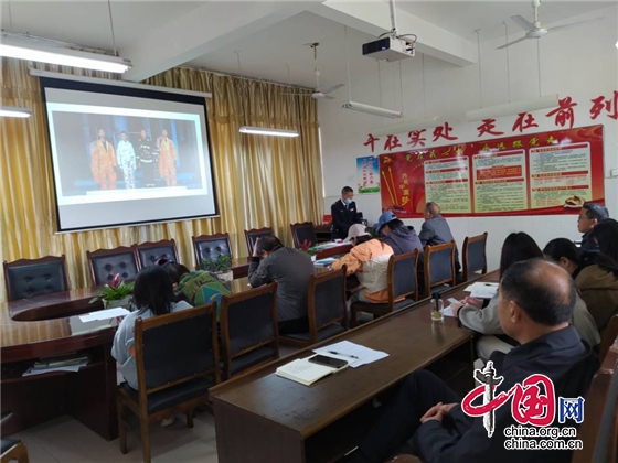 築牢校園安全防線 綿陽市遊仙區太平小學舉行應急疏散消防演練