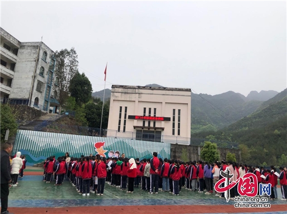 綿陽江油市雁門小學舉行2022年春防震應急疏散演練