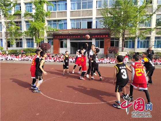 綿陽江油市勝利街小學第二屆“勝利杯”籃球比賽拉開帷幕