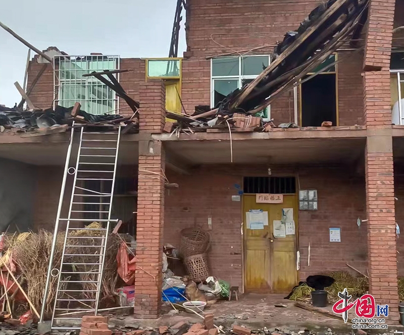 自贡荣县：2户爱心企业捐款捐物助力鼎新镇抗灾自救