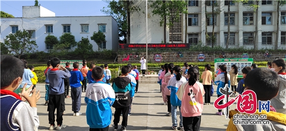 綿陽江油市戰旗小學開展衛生知識進校園活動