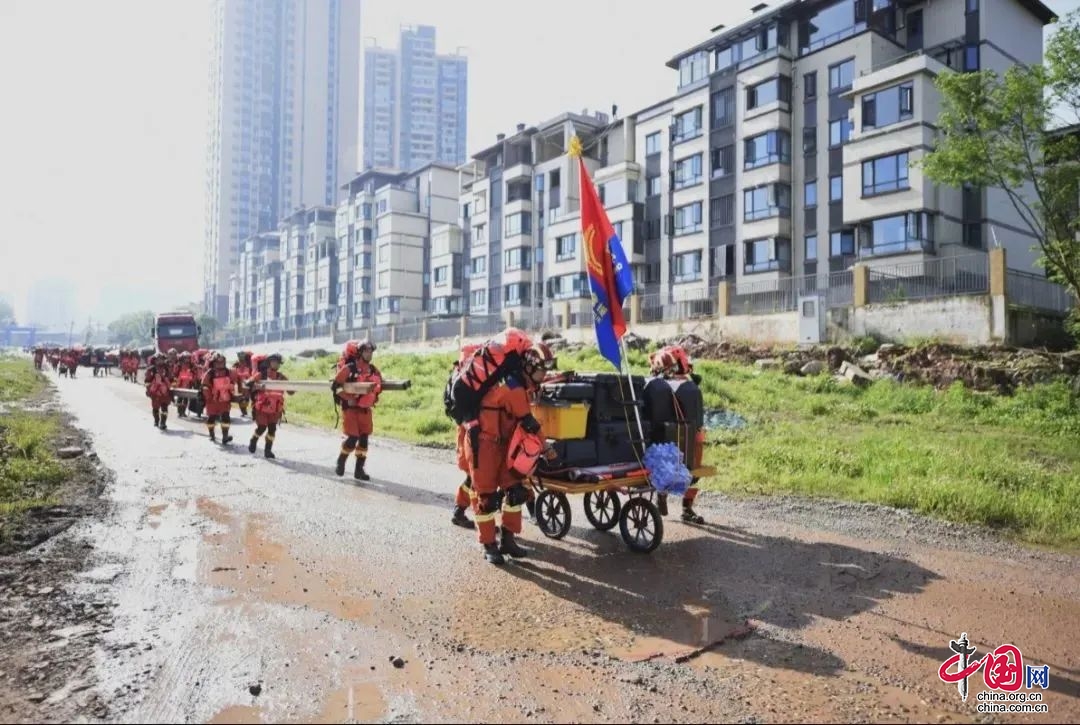 南充退役軍人紅翼應急搜救隊參加2022年度地震救援培訓和實戰拉練