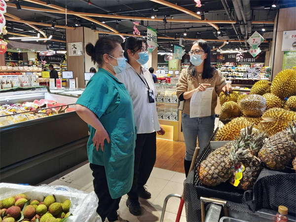 納溪區市場監管局開展進口水果專項檢查