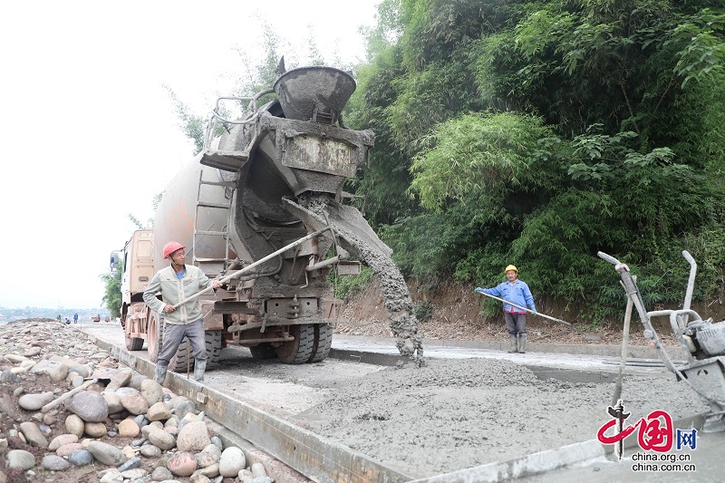 思坡镇：道路修复有序推进 惠及1.5万村民