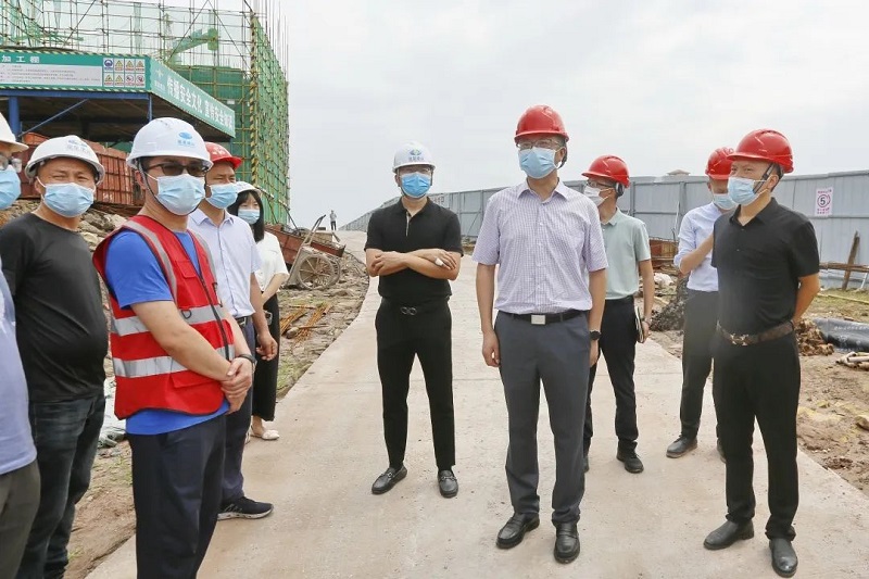 前鋒區委書記張偉帶隊調研工業經濟發展運作情況及高考各項準備工作