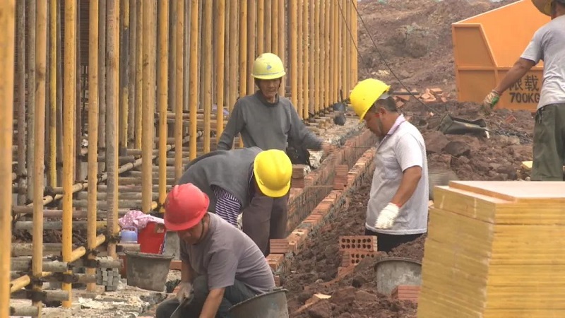 岳池縣：節日“不打烊” 全力為重點工程施工提速