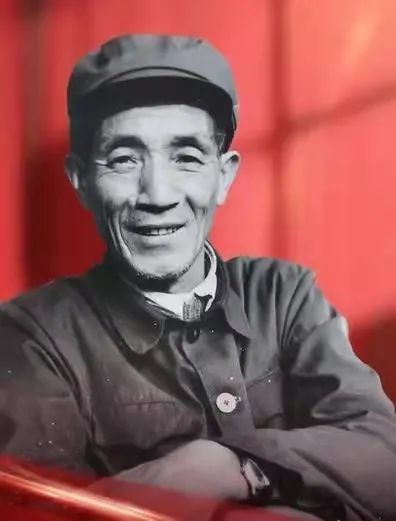 讲述柴云振英雄事迹！话剧《平凡英雄》6月28日起将在广安巡演