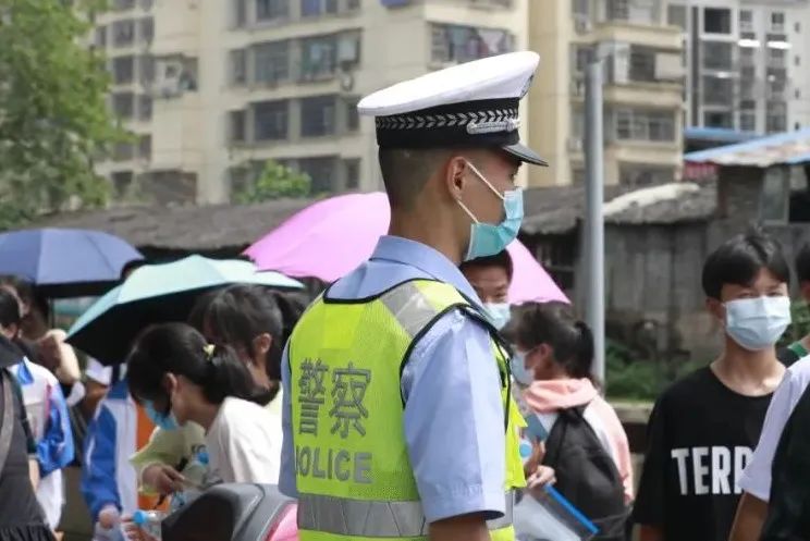 中考加油！邻水公安“暖心护考”再出发