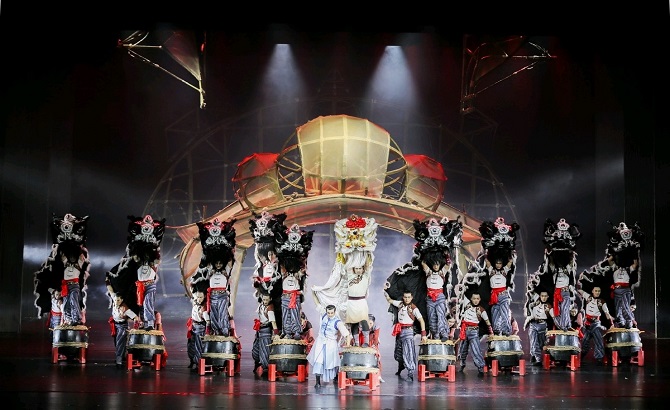 广东舞剧《醒·狮》来蓉演出，320万人次观众云端“扎起”