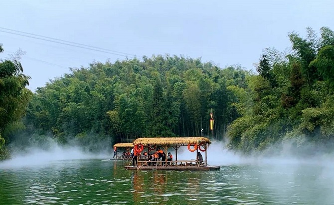 四川宜賓蜀南竹海旅遊度假區暑期旅遊持續“加溫”｜全力以赴拼經濟搞建設