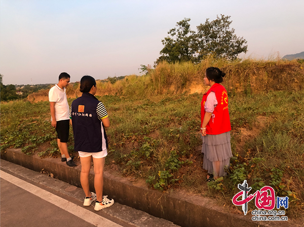 江陽區通灘鎮：同心抗旱 人大代表在行動