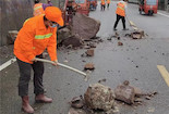 資中縣公路養護段：疫情防控和公路養護“兩不誤”