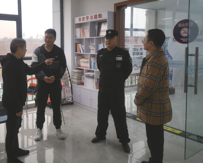 遂宁市公安局船山区分局深入辖区新成立保安从业单位指导工作