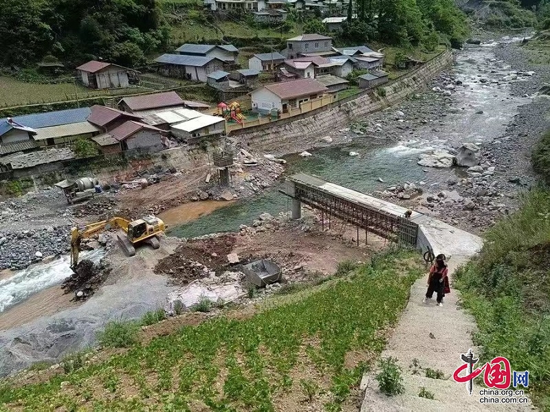 市中区对口帮扶峨边工作队：架一座“连心桥” 让200人出行更安全更方便