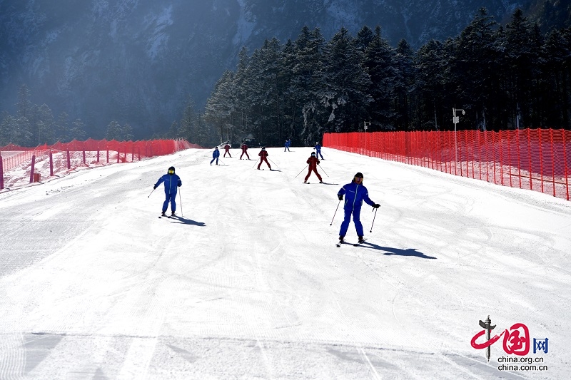 汶川羌人谷滑雪場月底亮相 阿壩州再添重量級冰雪旅遊項目