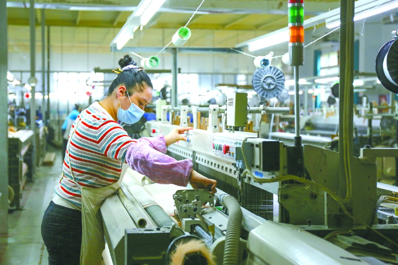 四川嘉陵：冲刺全年目标 丝纺企业开足马力忙生产