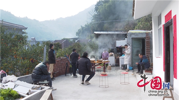 石棉：居民重建遷新居 溫暖過新春