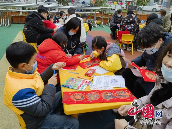 綿陽安州區青少年活動中心美術部開展迎新年主題活動