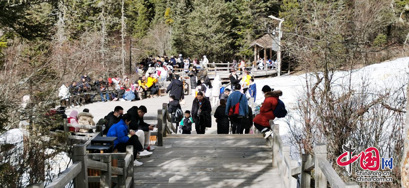 春节期间松潘县旅游接待量、旅游收入大幅增长