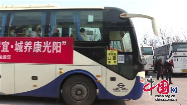 正月初九 漢源縣首趟返崗免費專車出發了