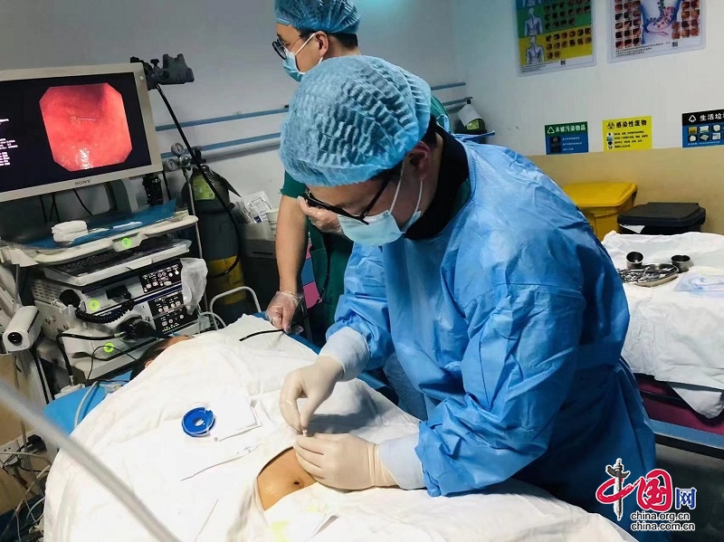 四川大学华西广安医院完成全市首例经皮内镜下胃造瘘术