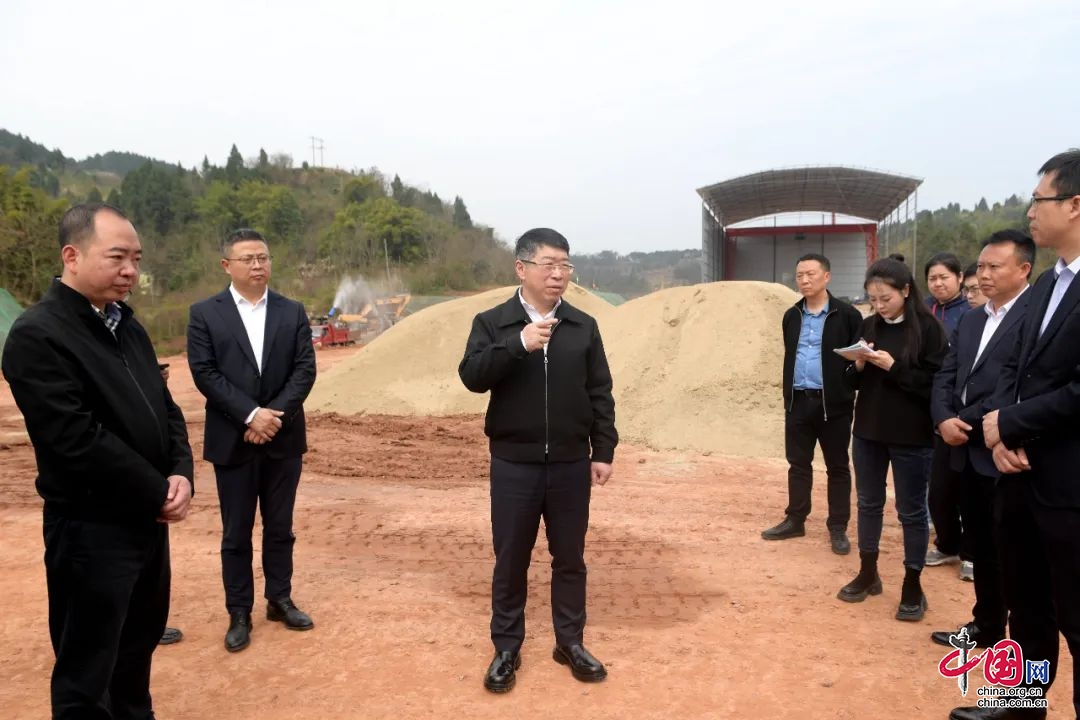 嘉陵區委書記張青松帶隊調研重點企業、重點項目和文明城市創建工作 