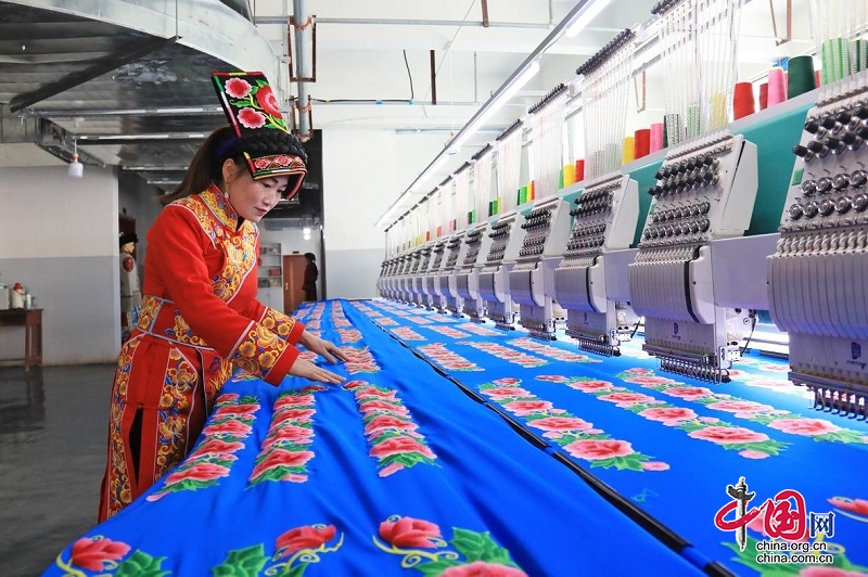茂县羌绣被授予首批州级特色劳务品牌