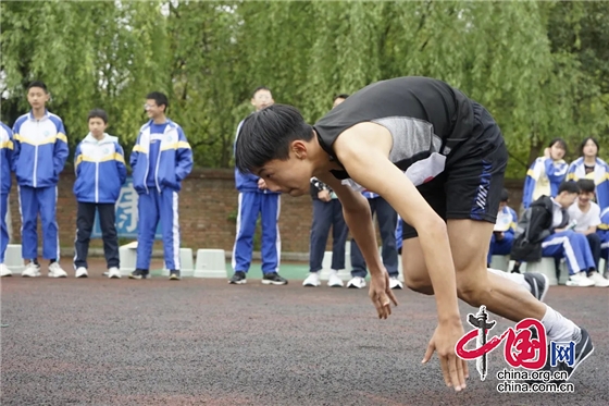 江油市青蓮初中舉行第55屆田徑運動會