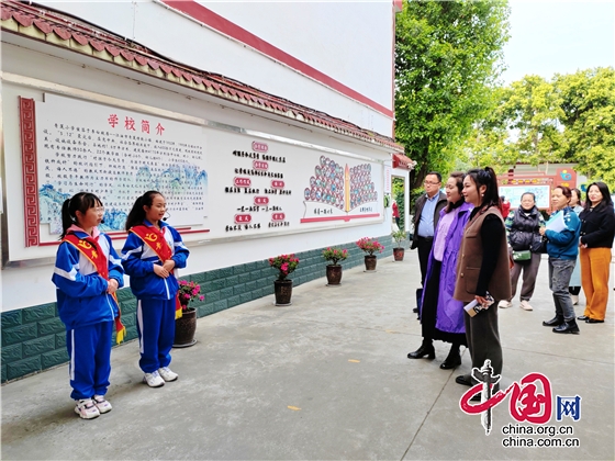 培育核心素養 提升鄉村教育品質 江油市青蓮學區舉行聯合教研活動